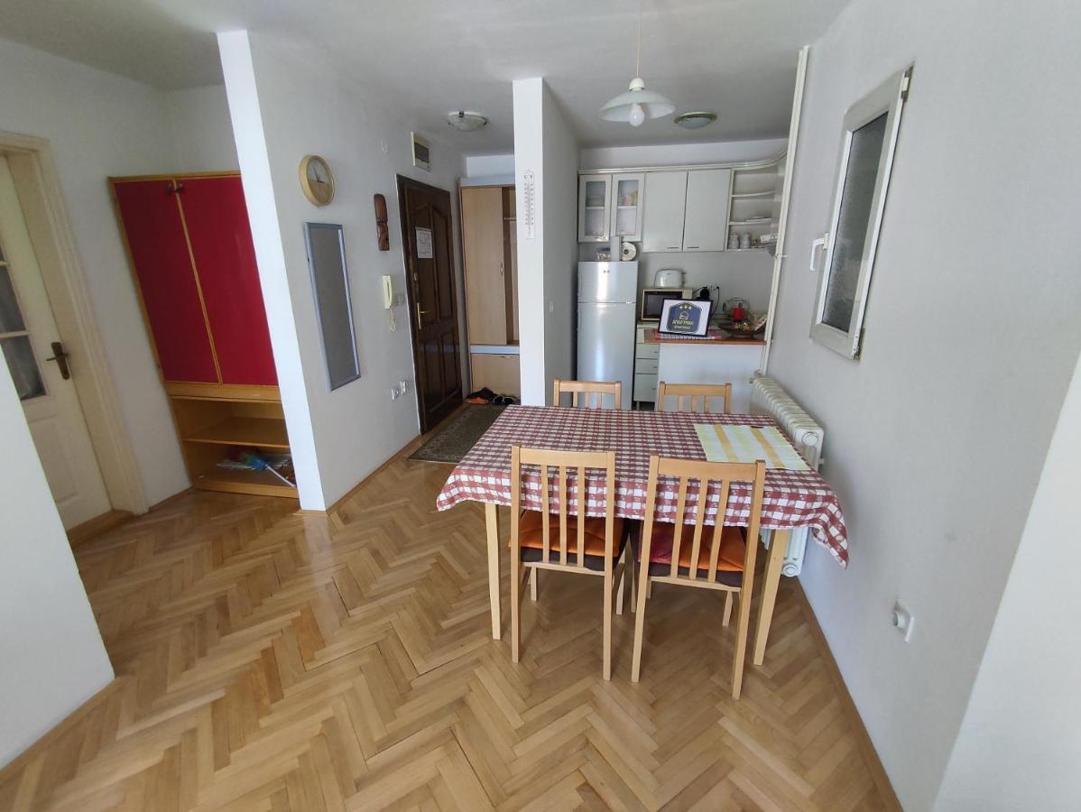 Ferienwohnung Woody Novi Sad Exterior foto